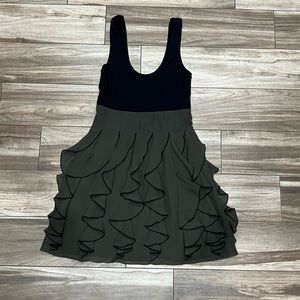 Express Ruffle Mini Dress Women Size 2 Black/Green Scoop Neck Sleeveless